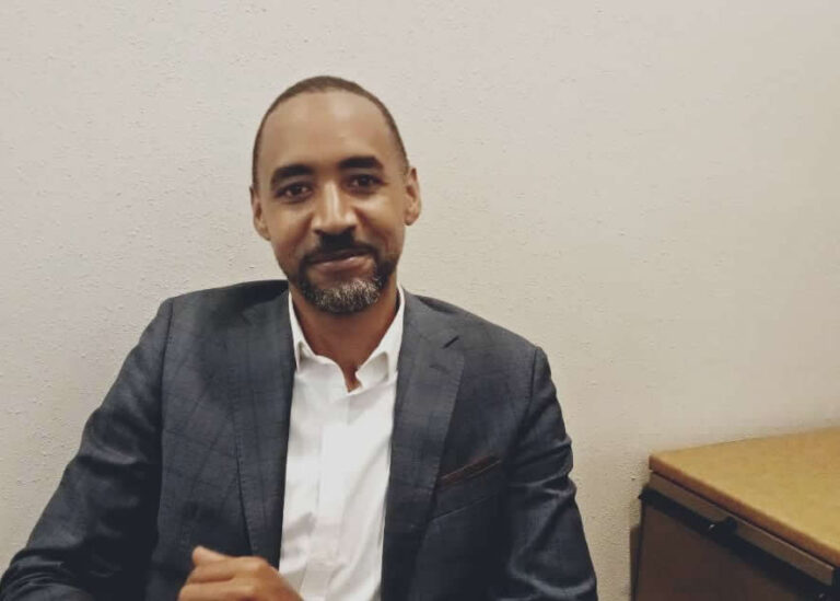 Óscar Modu reivindica la creación de repositorios nacionales para preservar la memoria histórica de Guinea Ecuatorial