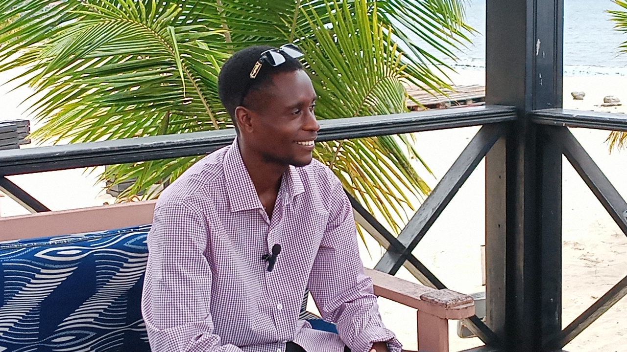 Entrevista a Leonardo Mbela Lueme, cantante y poeta